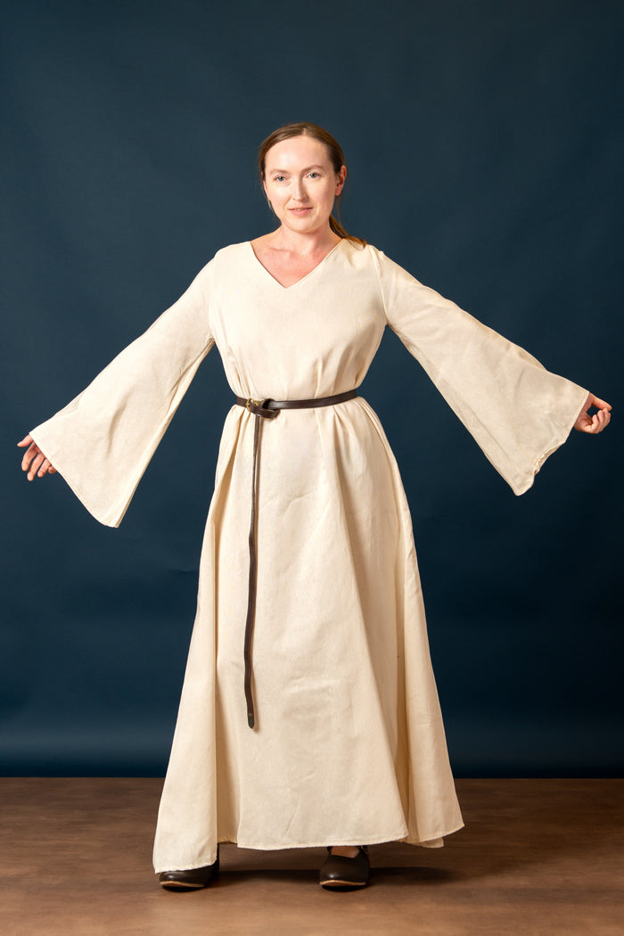 Meduseld chemise, underdress, linen