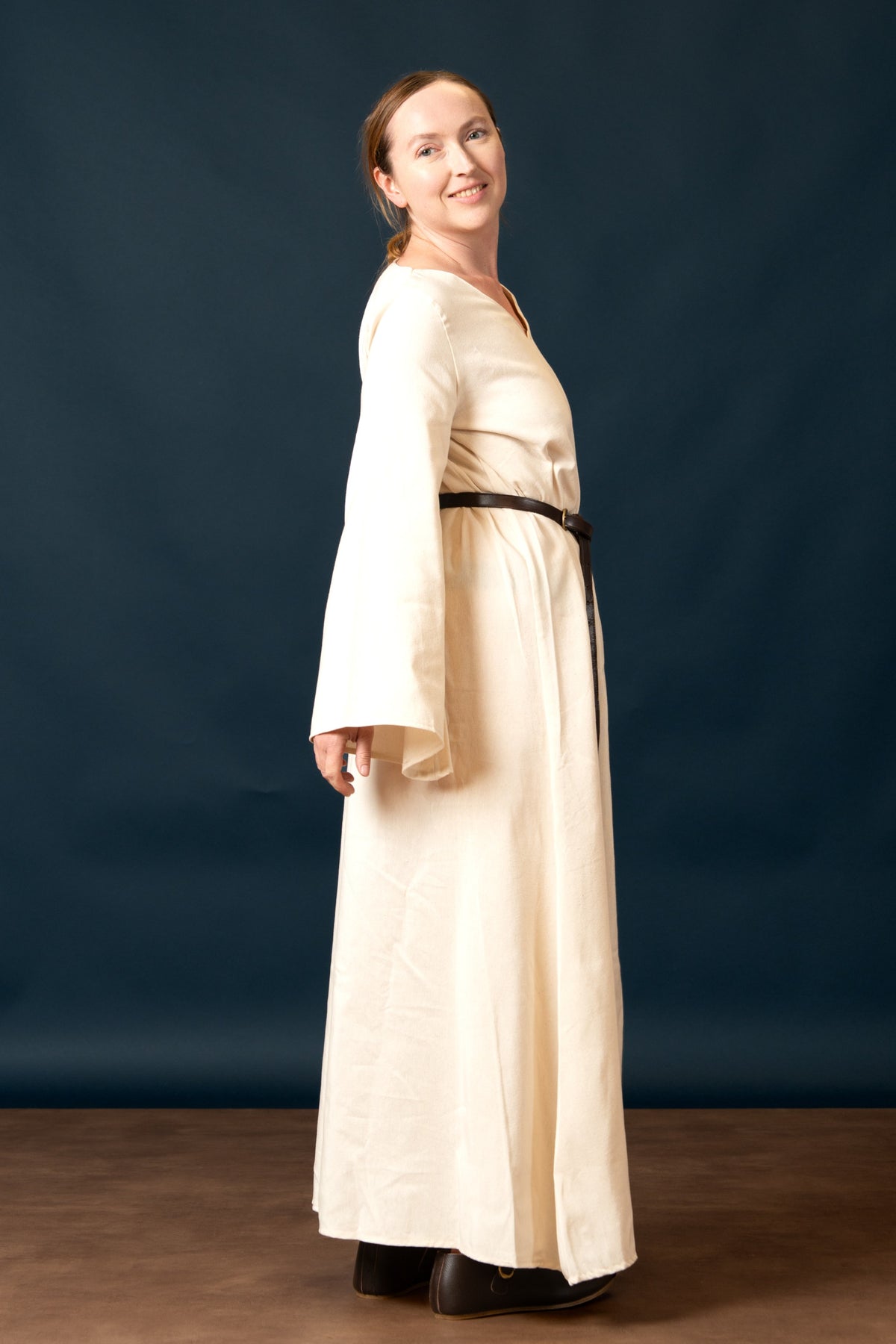 Meduseld chemise, underdress, linen
