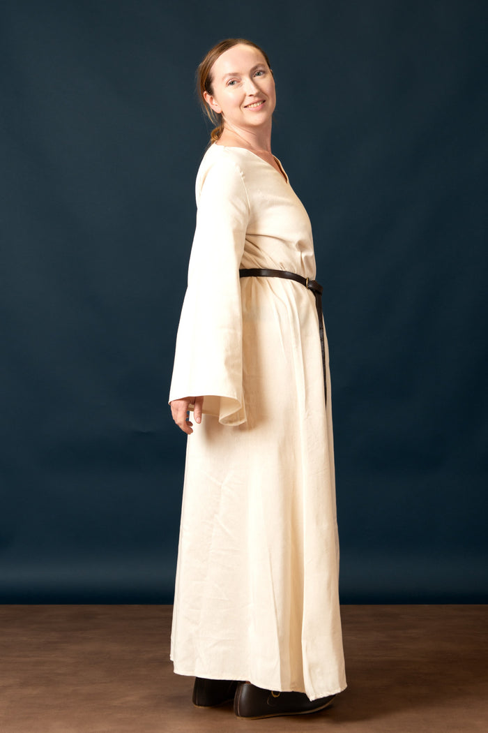 Meduseld chemise, underdress, linen