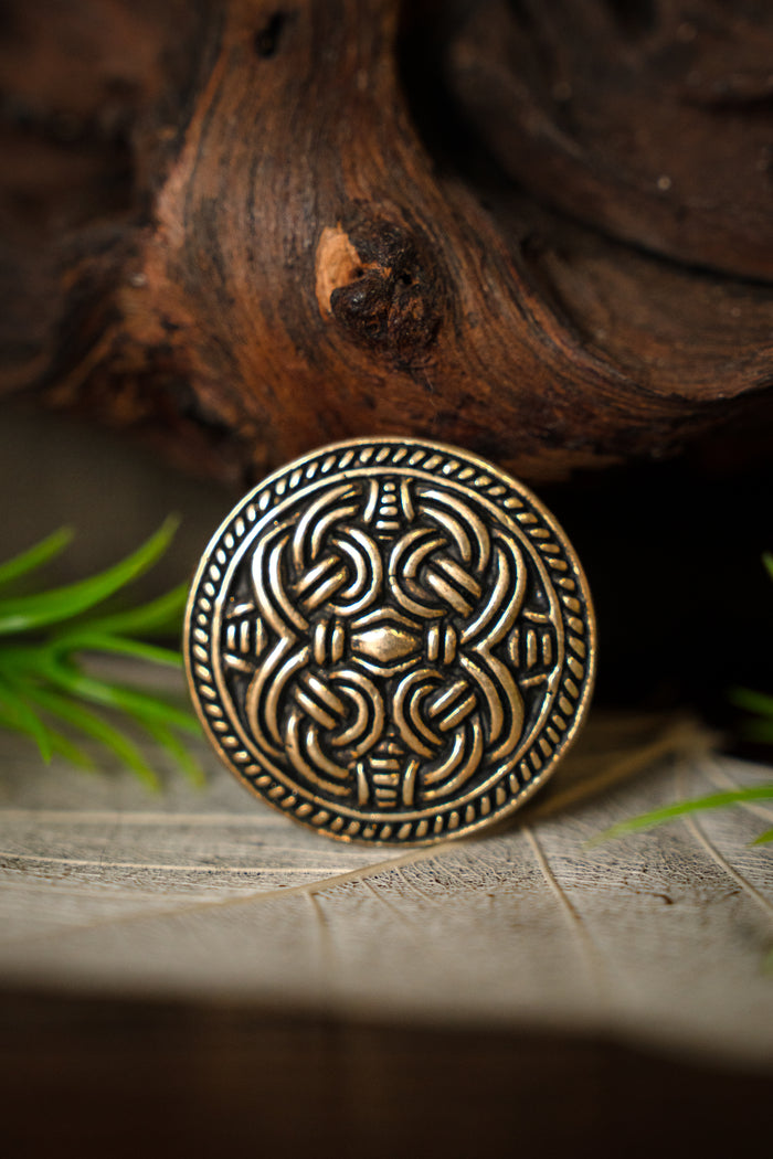 Birka Disc Fibula Borrestijl, Bronze