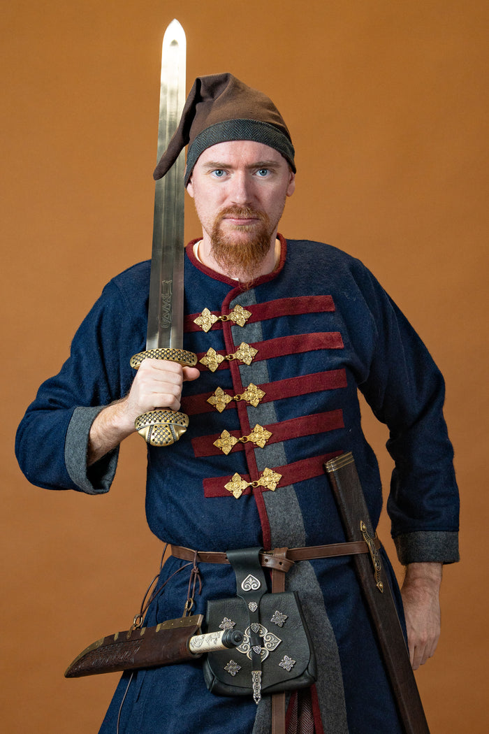 Viking sword Gnezdovo, Petersen E2, semi-sharp