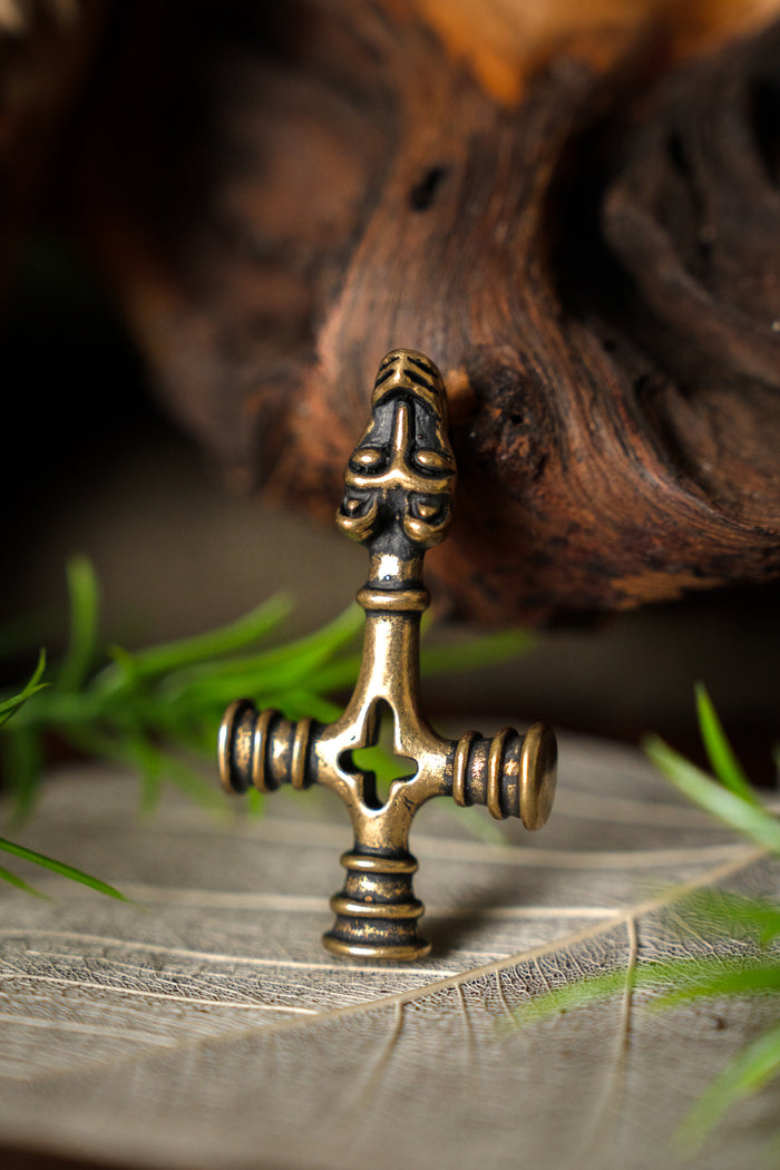 Icelandic Thorshamer from Fossi, bronze