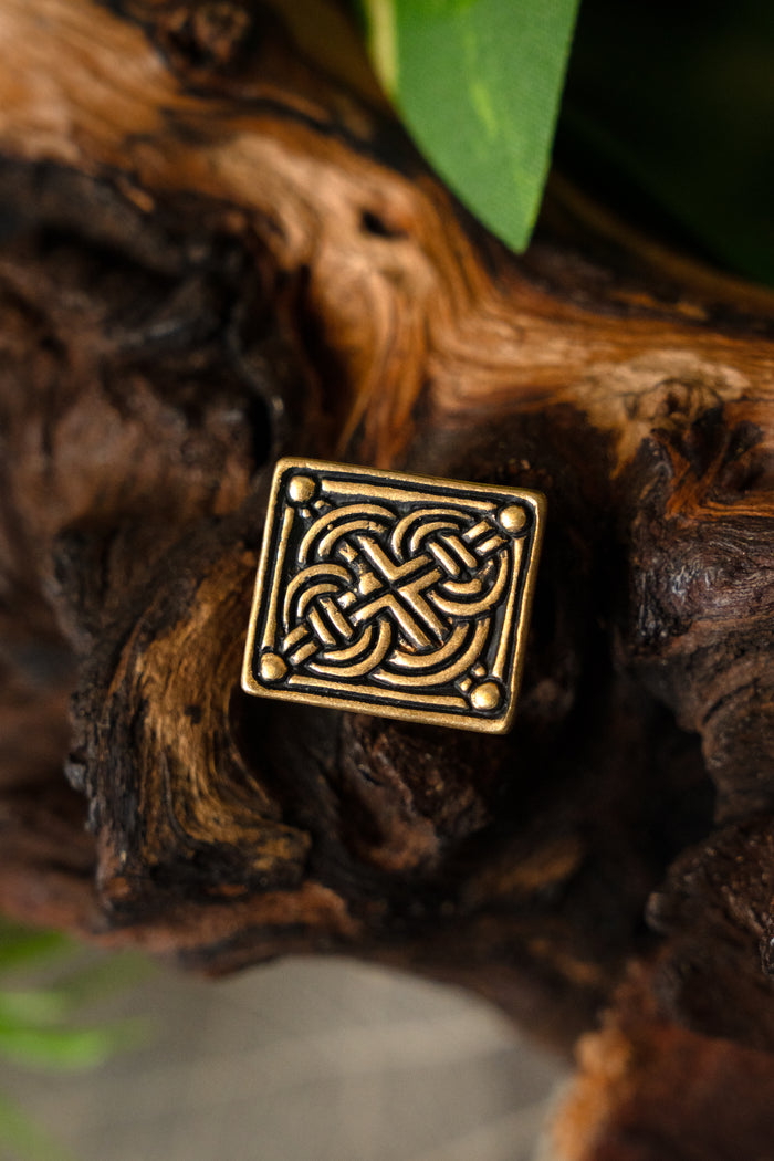 Viking belt fitting with knot motif, Birka