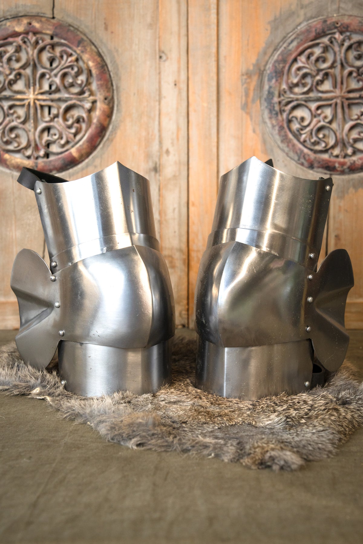 15th century poleyns, knee cops, 1.6 mm