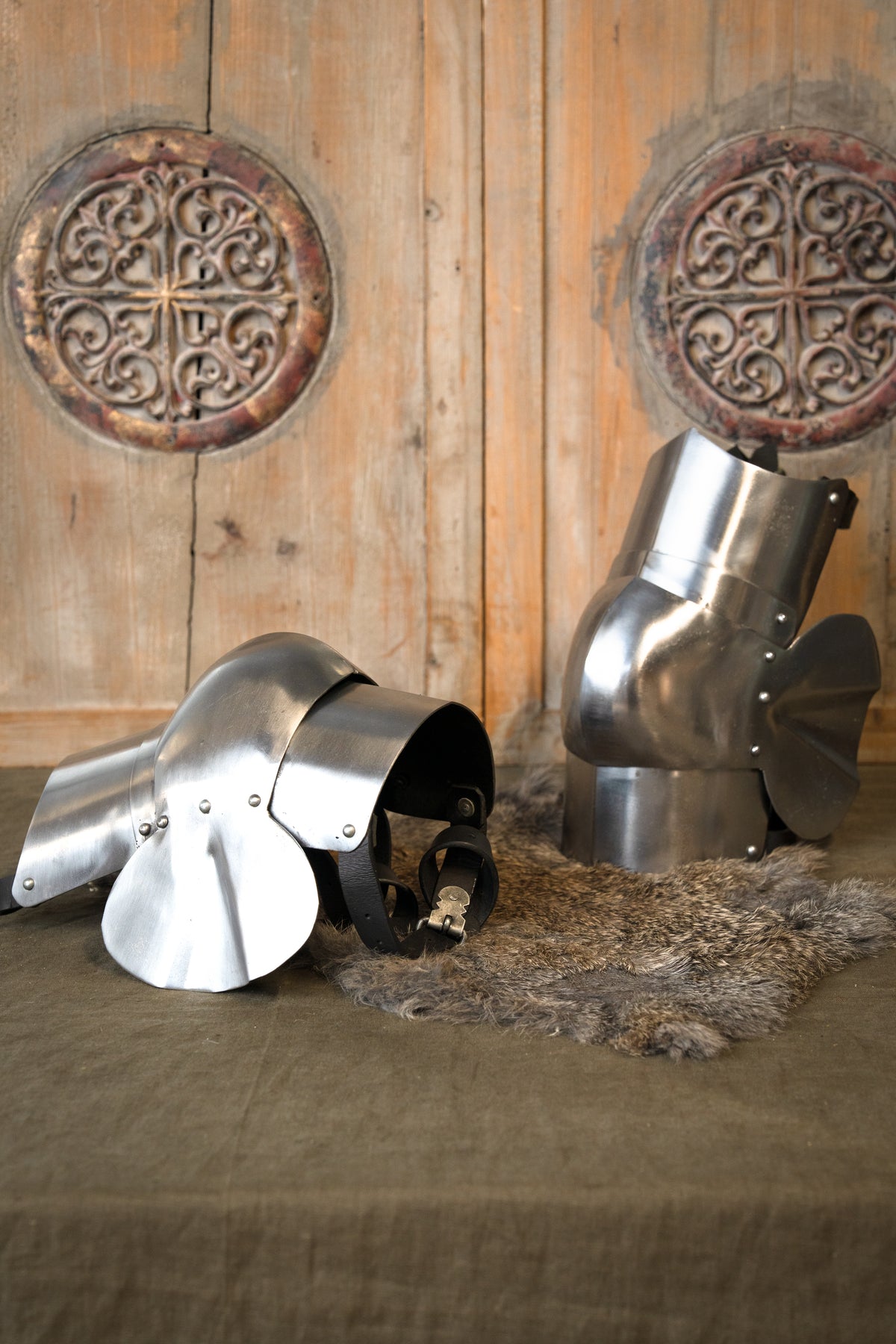 15th century poleyns, knee cops, 1.6 mm