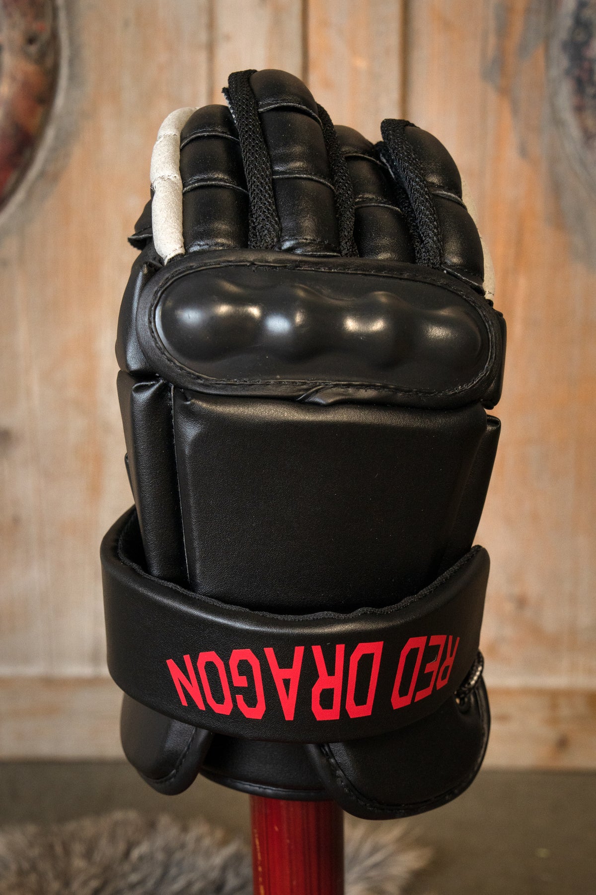 Modern fencing gloves M