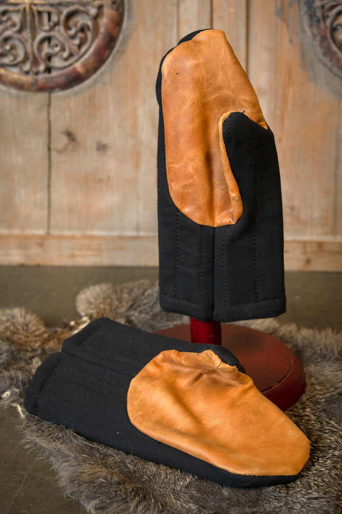 Padded mittens, muffs for reenactment, black