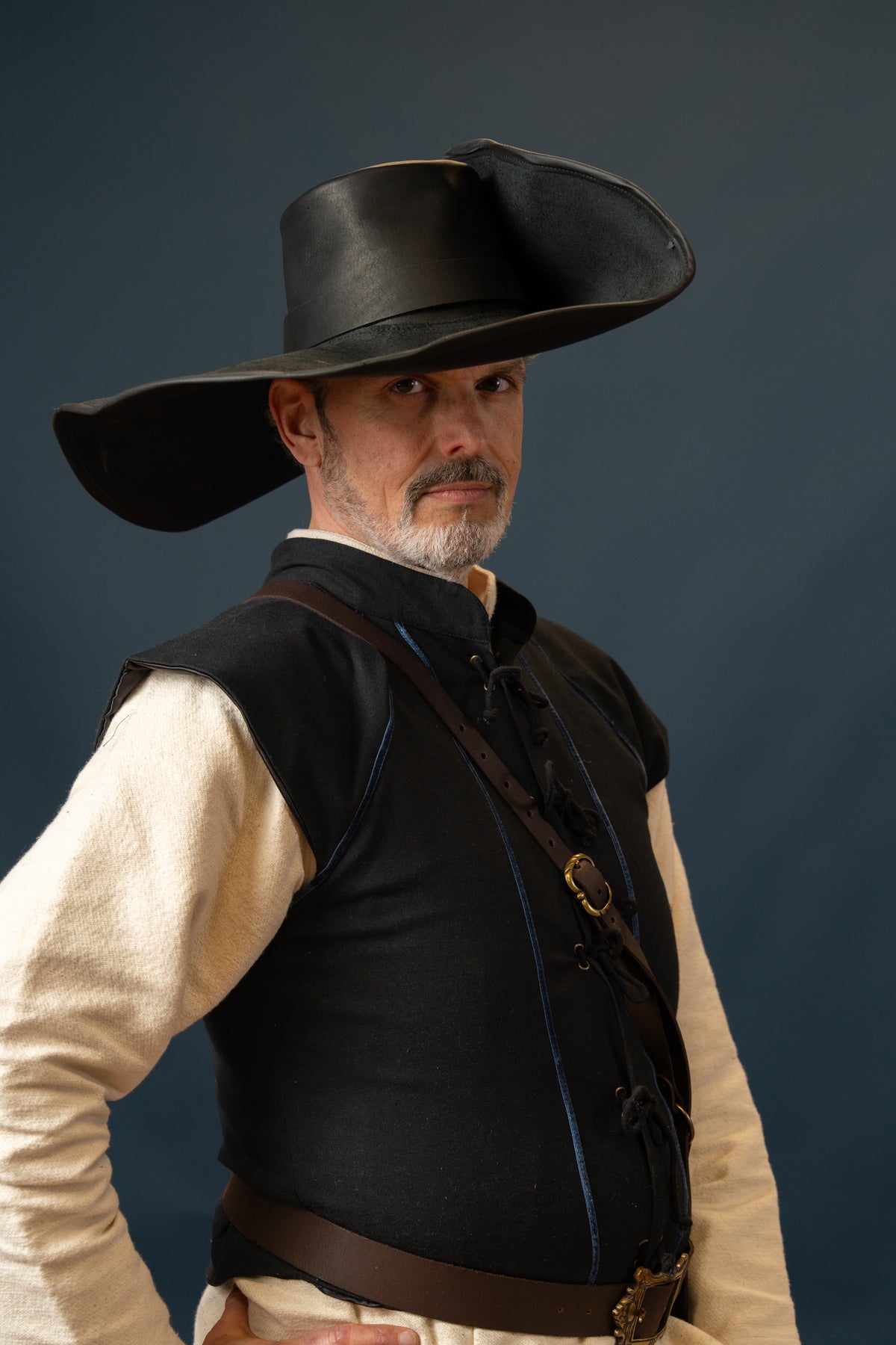 Musketeer hat Toledo, black