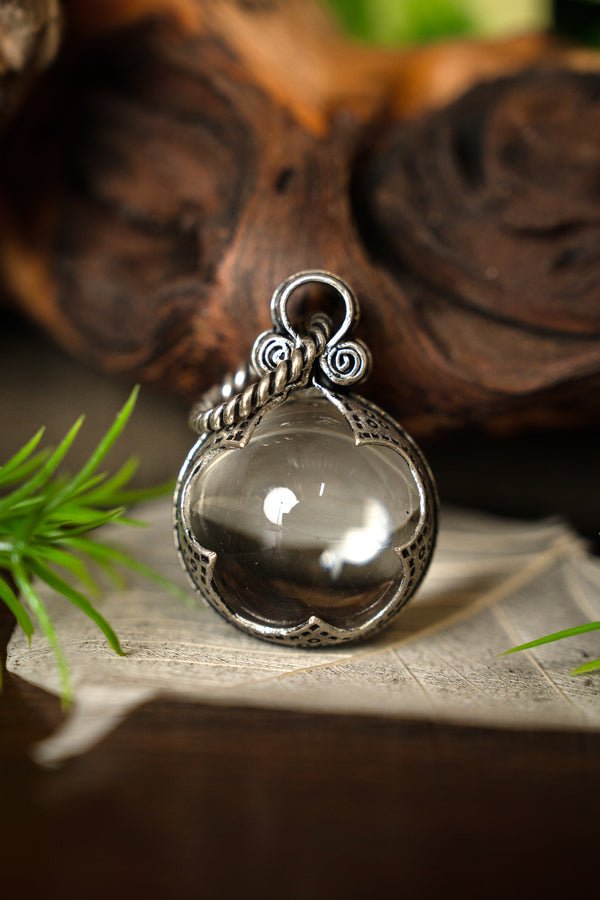 Viking völva mountain crystal amulet Gotland, L, silvered bronze