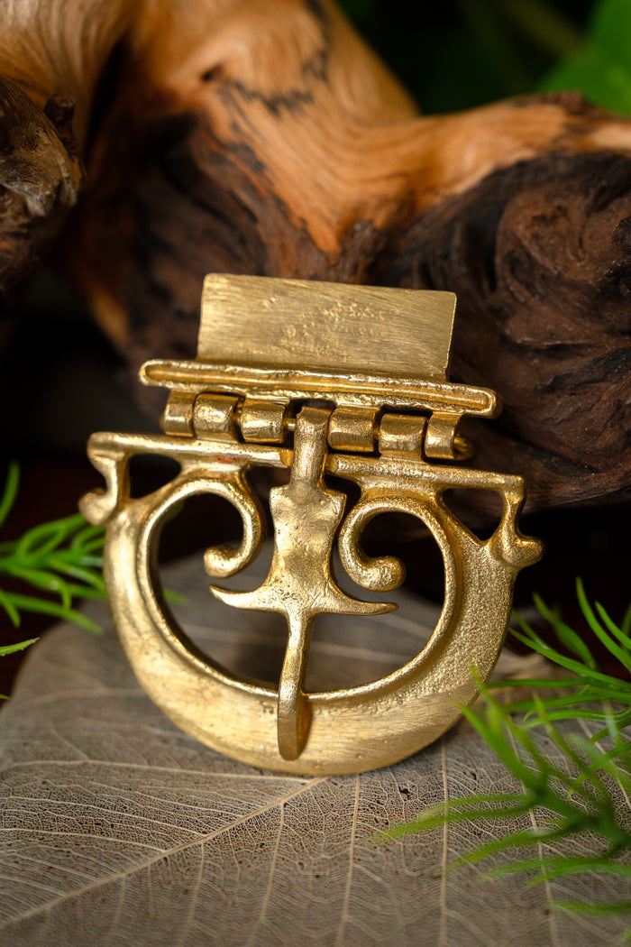Roman belt buckle for cingulum