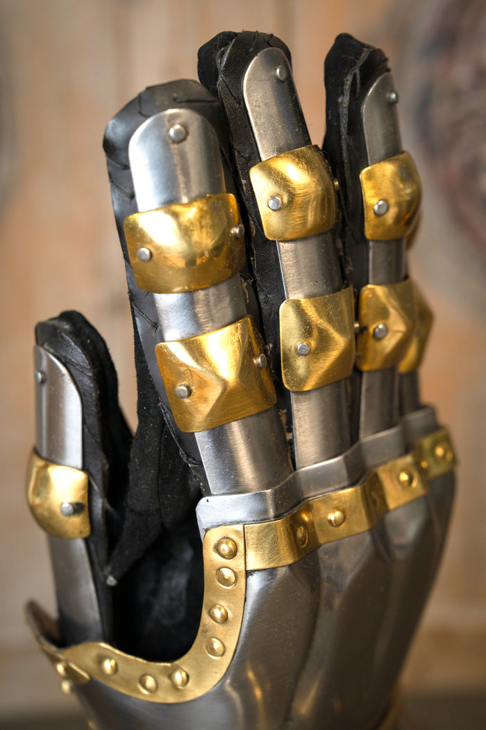 Medieval Hourglass Gauntlets Churburg, 1.2 mm