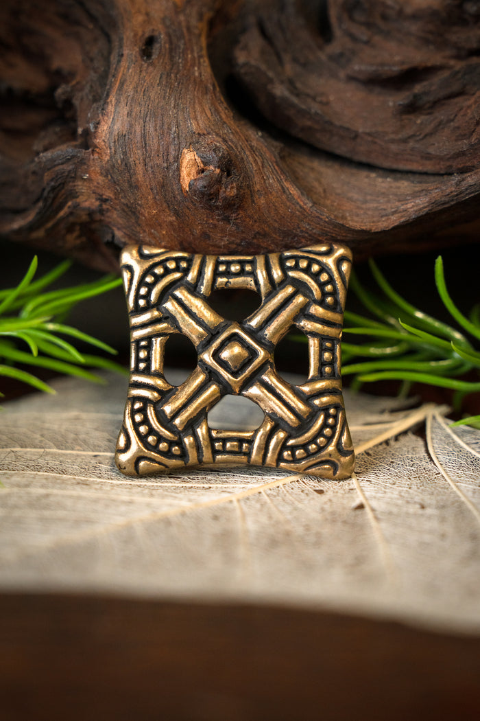 Viking cross fibula Uppåkra, bronze