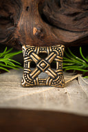 Fibula vichinga a croce Uppåkra, bronzo