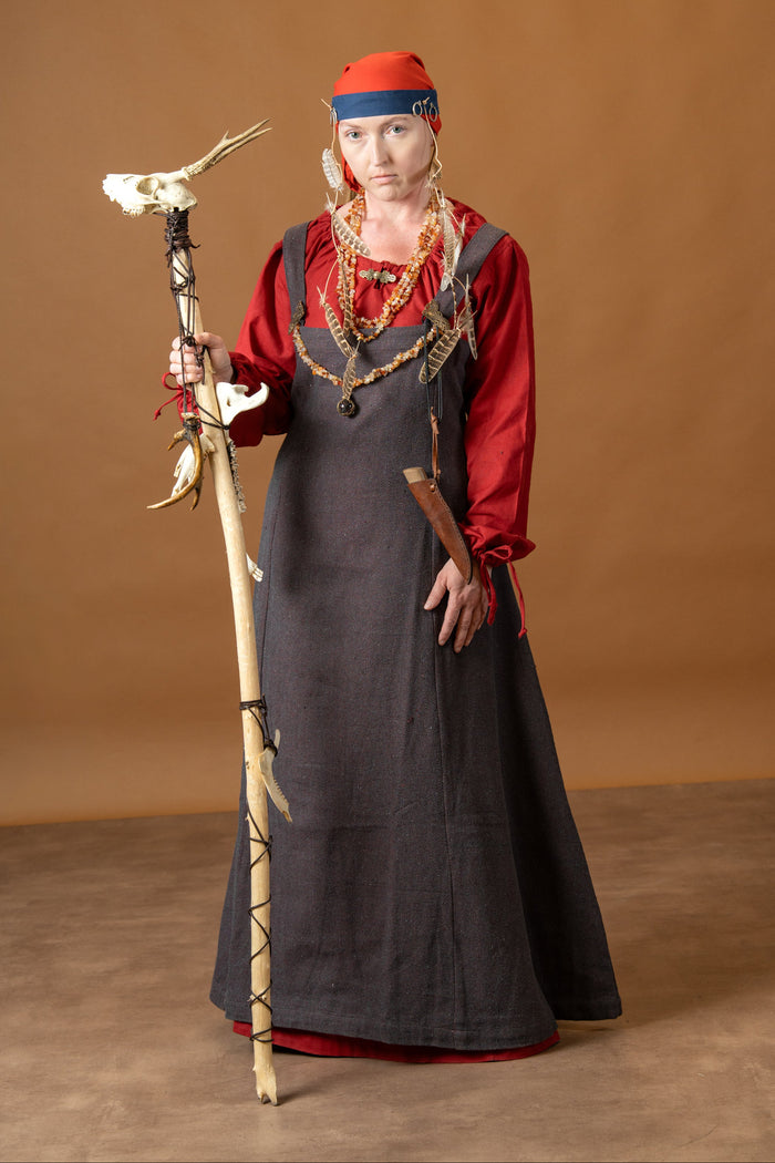 Viking hangeroc Frida, herringbone pattern, burgundy red