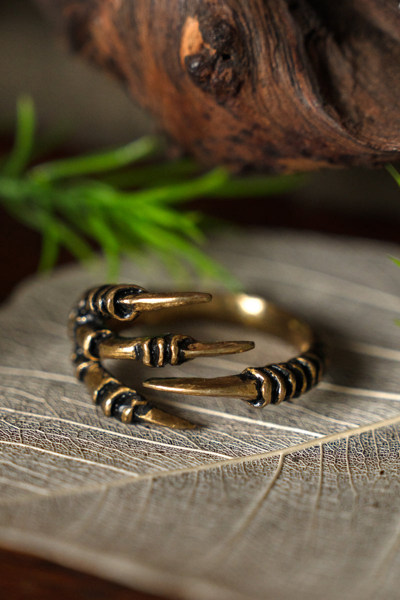 Anello vichingo con artiglio di corvo, bronzo