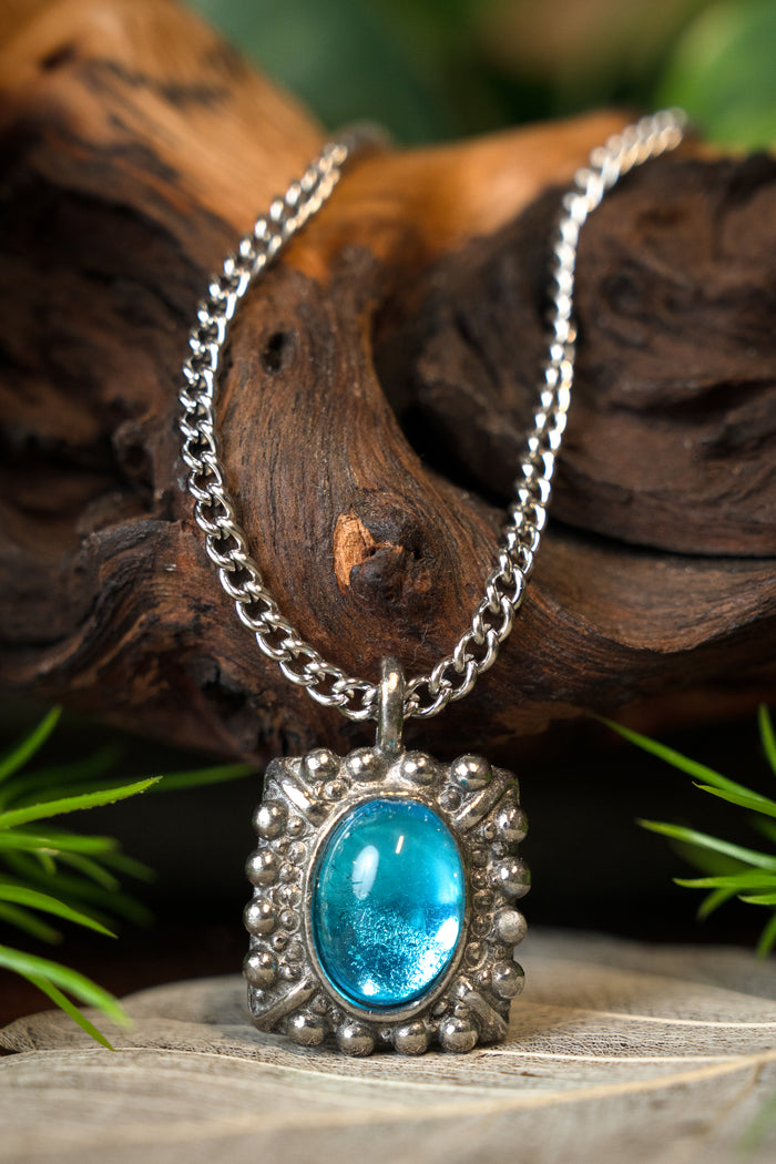Tudor necklace Elizabeth I, blue gemstone, silvered bronze