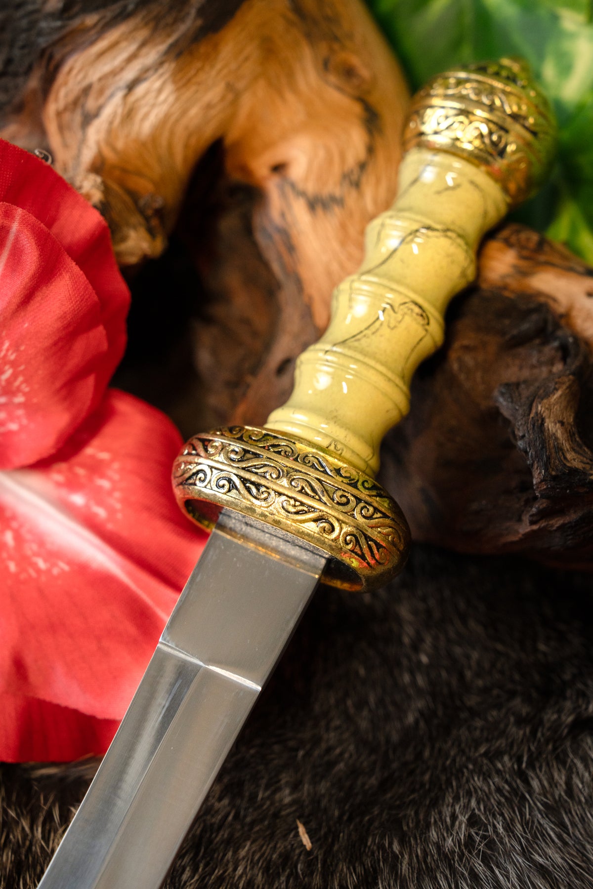 Roman dagger, semi-sharp