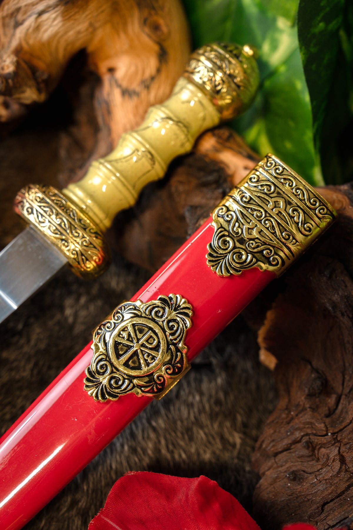 Roman dagger, semi-sharp