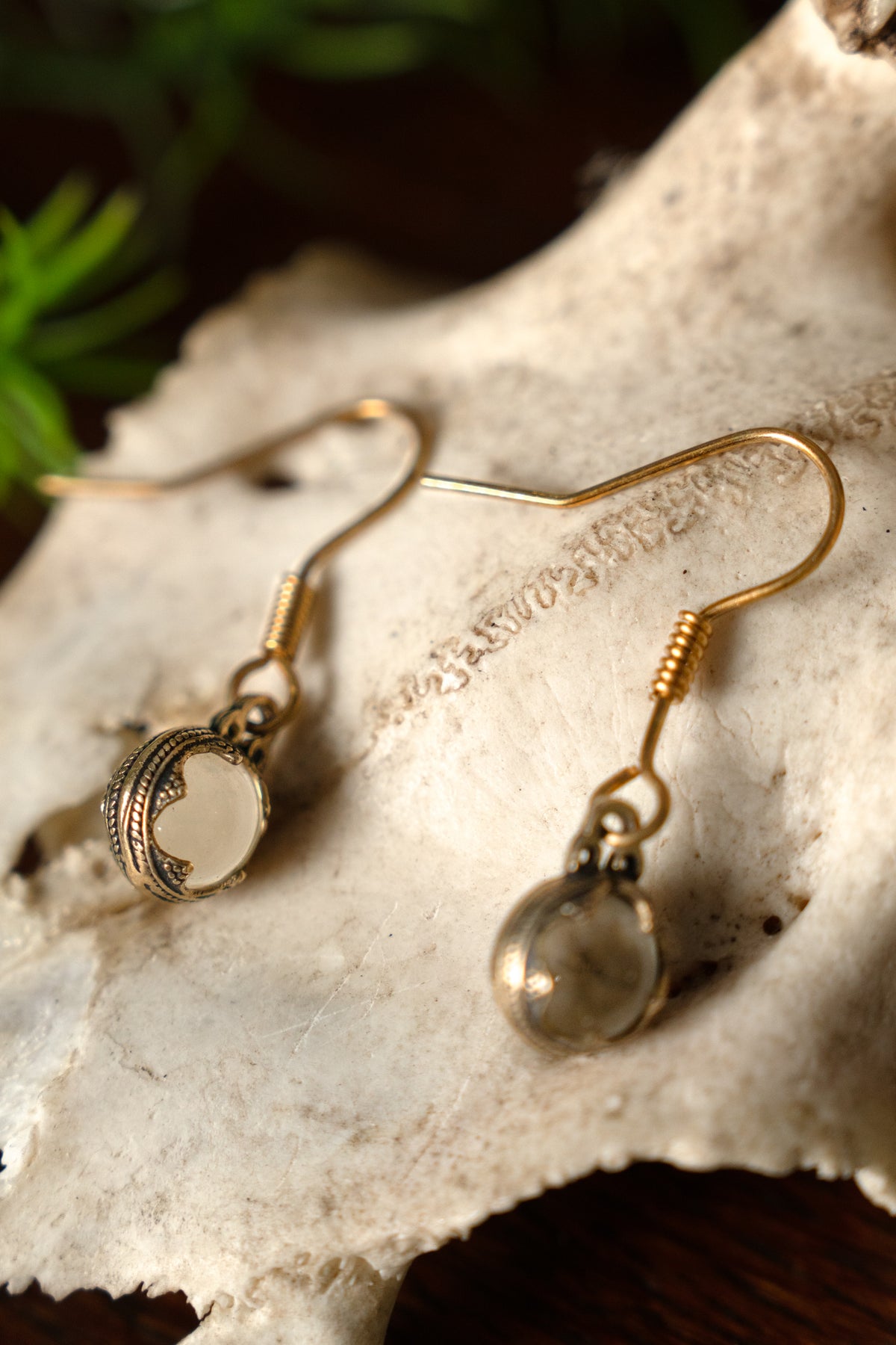 Earrings Gotland Rock Crystal, 1 cm, Bronze