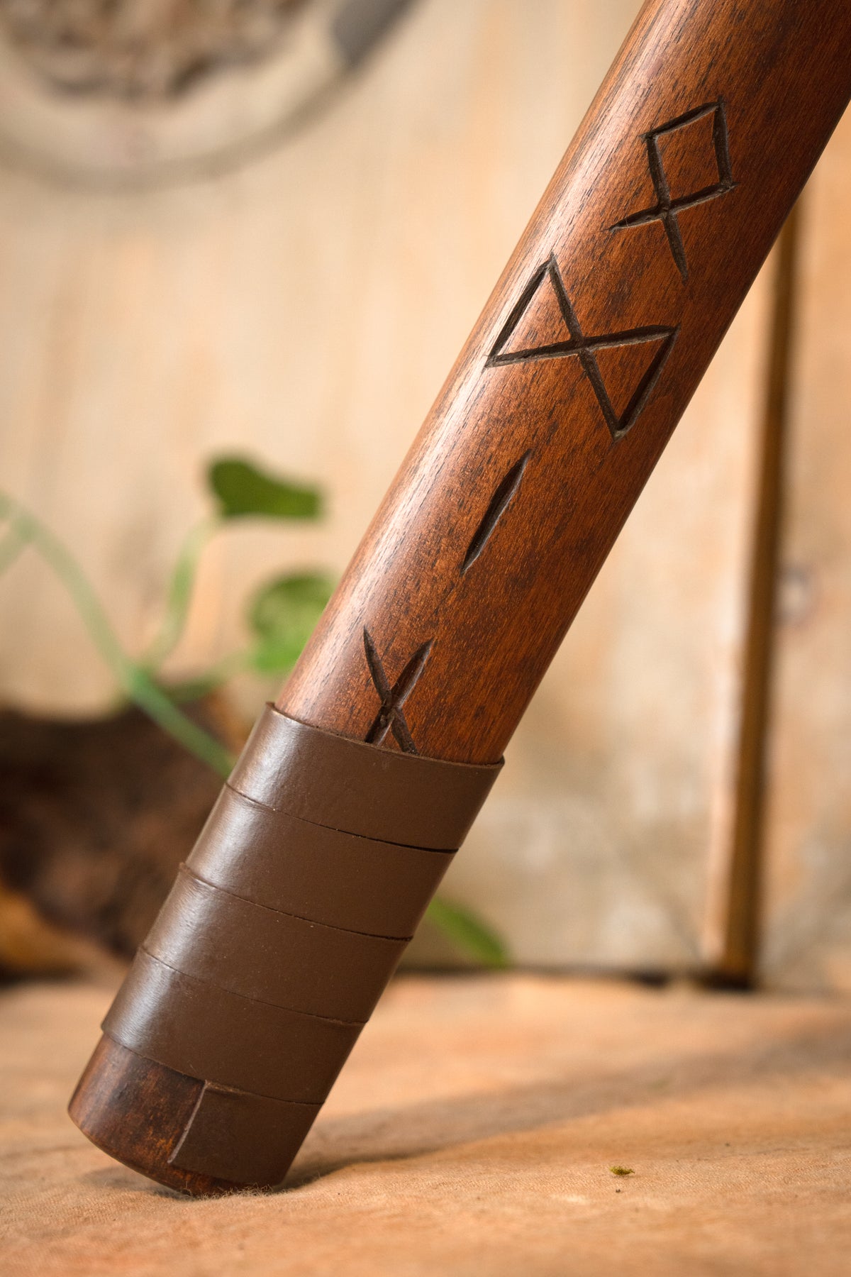 Huskarl skeggox with runes, type B, semi-sharp