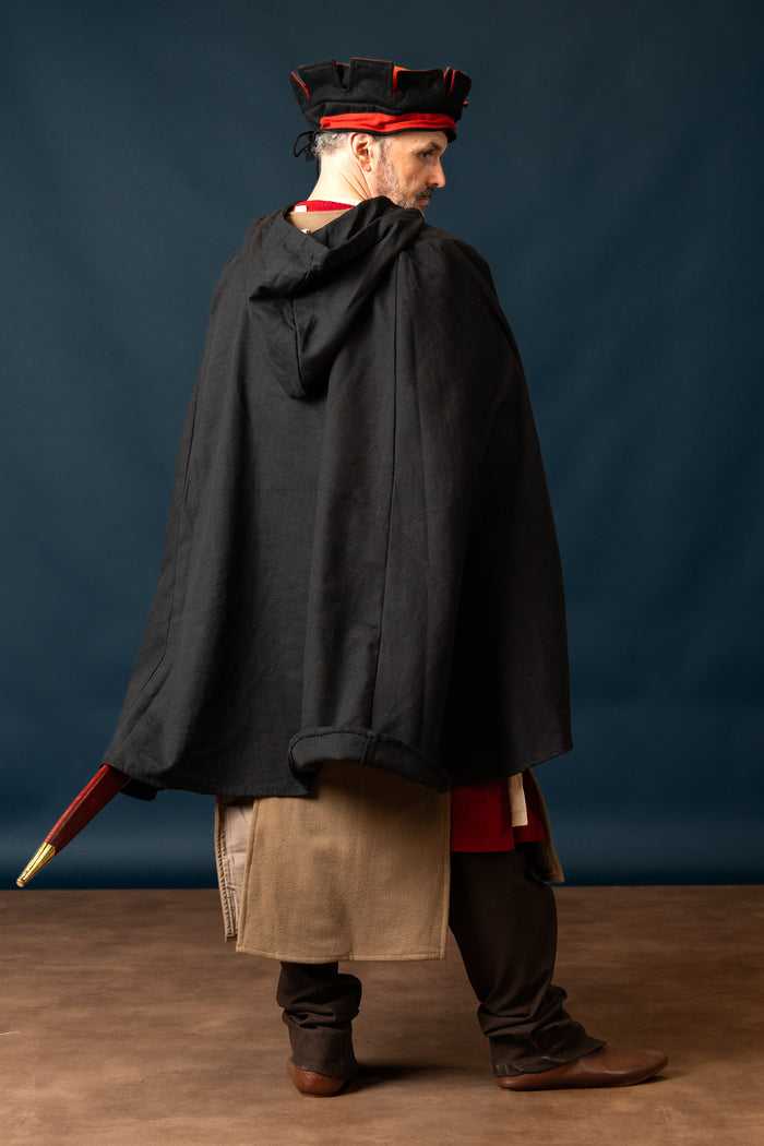 14th century hat, Codex Manesse, black-red, wool mix