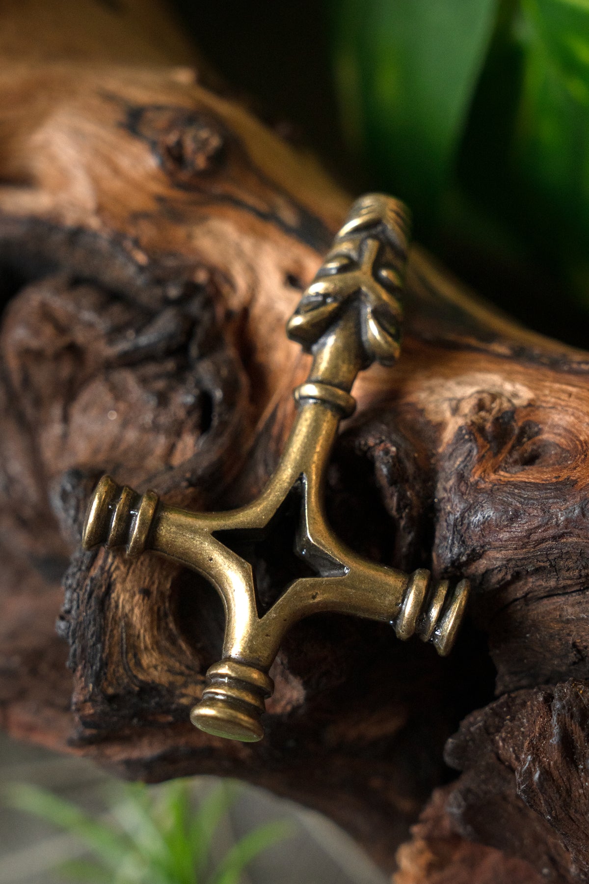 Thor's hammer wolf cross, zamak