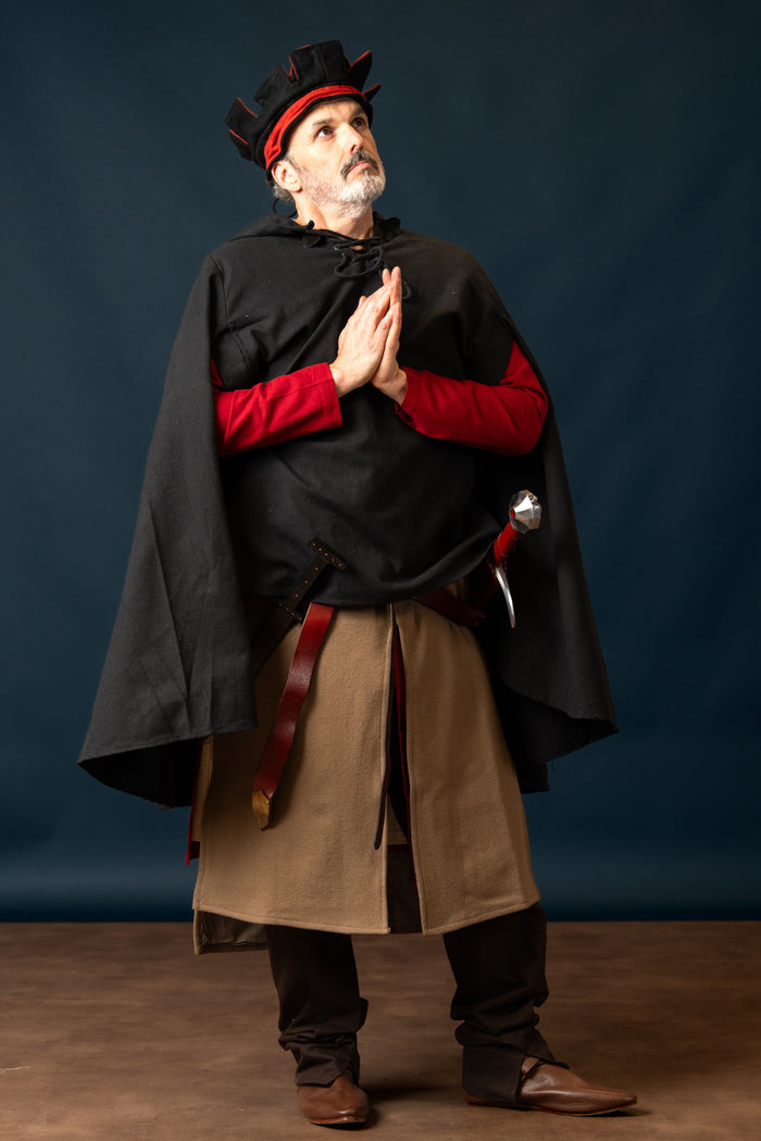 14th century hat, Codex Manesse, black-red, wool mix