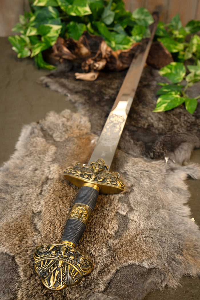 Dybek sword, semi-sharp