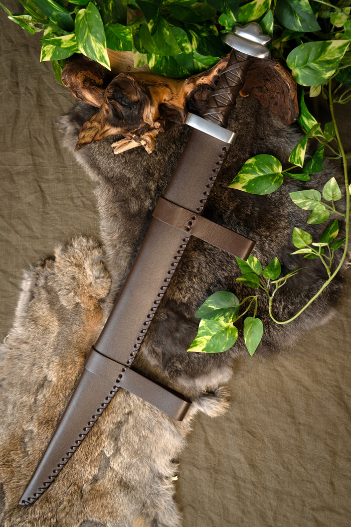 Beagnoth seax with runes, semi-sharp