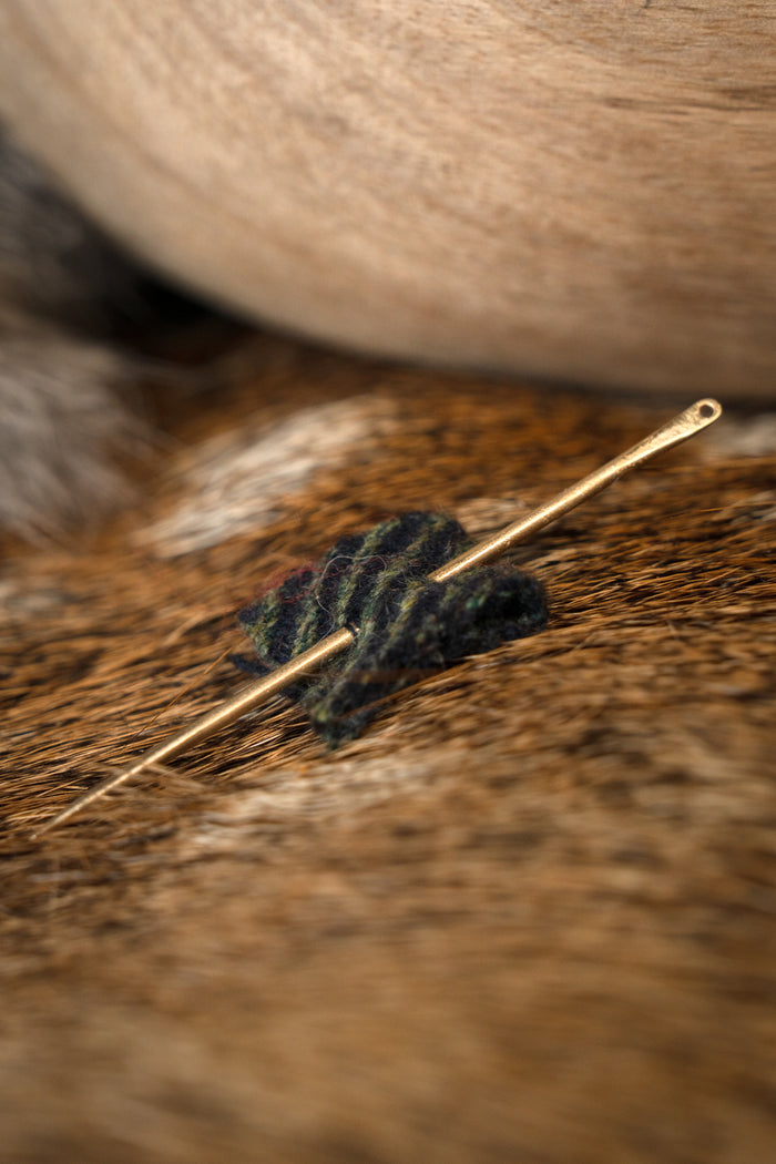 Brass needle 7 cm, price per piece