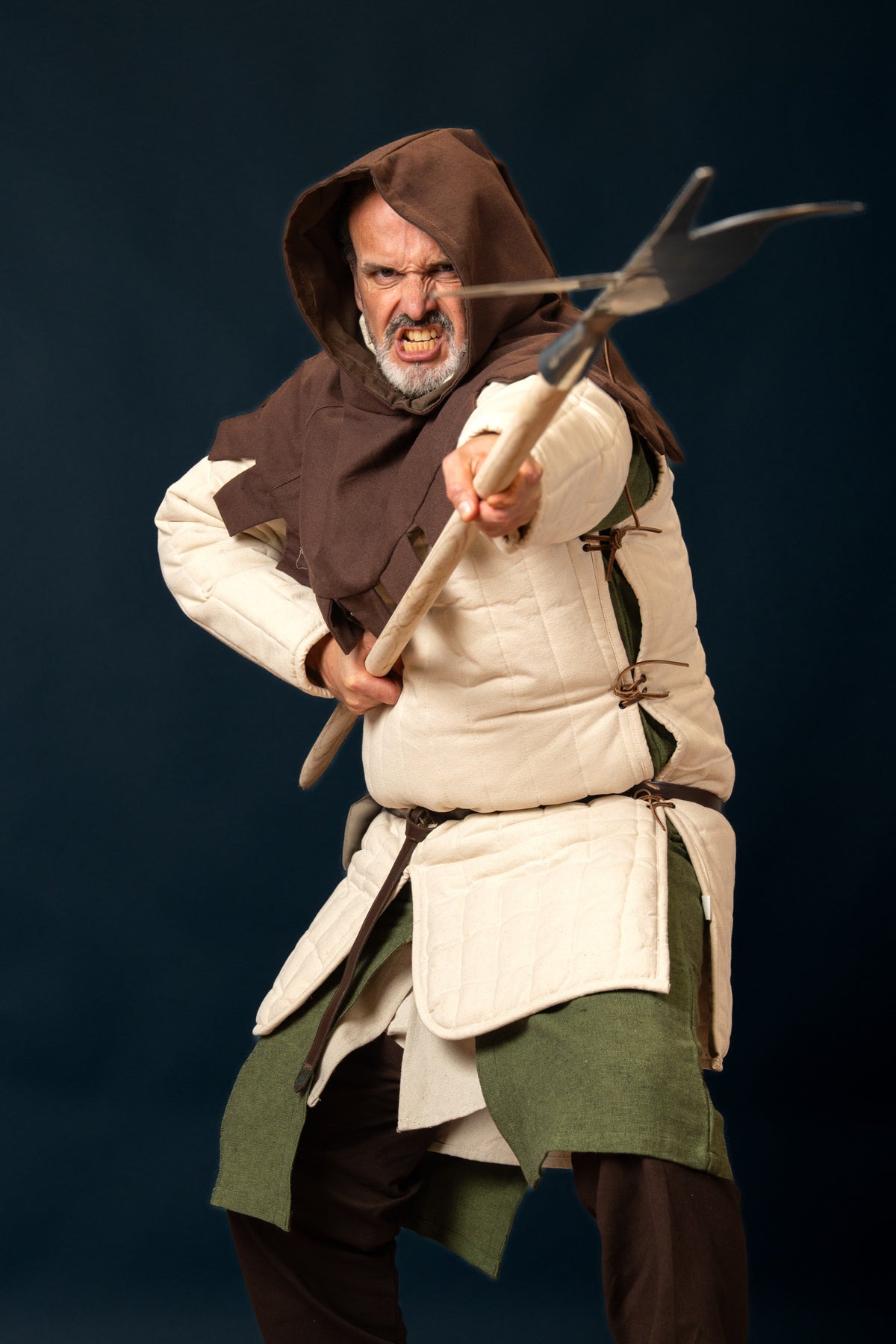 Long gambeson with detachable sleeves