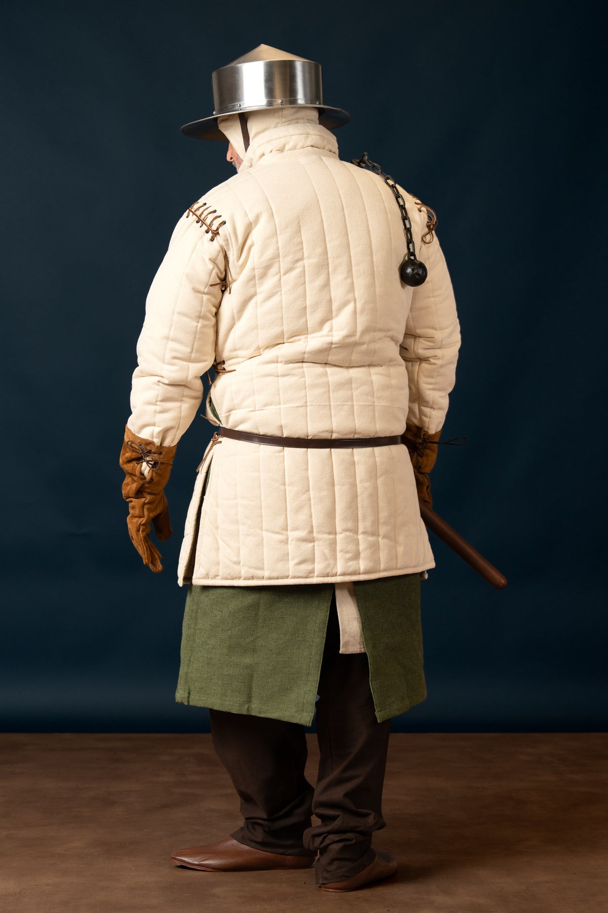 Long gambeson with detachable sleeves