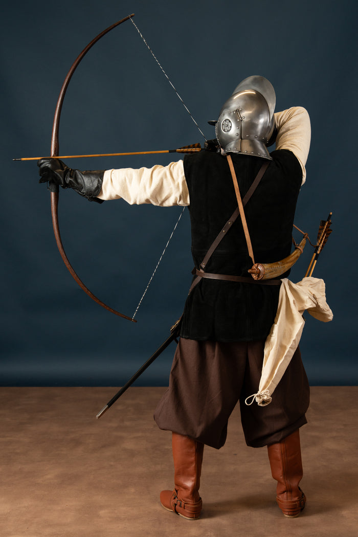 Late medieval fabric quiver