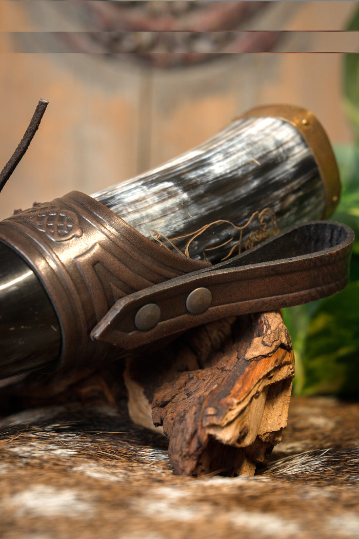 Drinking horn belt holder Castagir brown