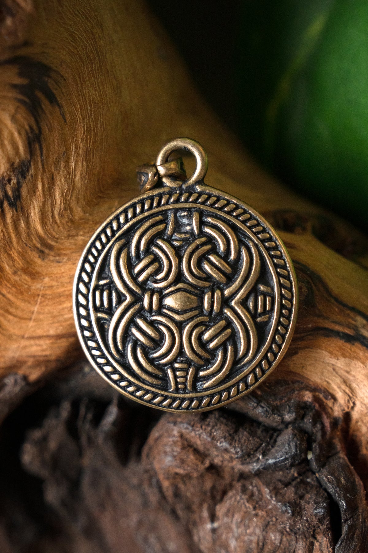 Viking shield amulet Borre style Birka, bronze