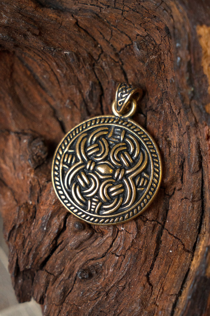 Viking shield amulet Borre style Birka, bronze