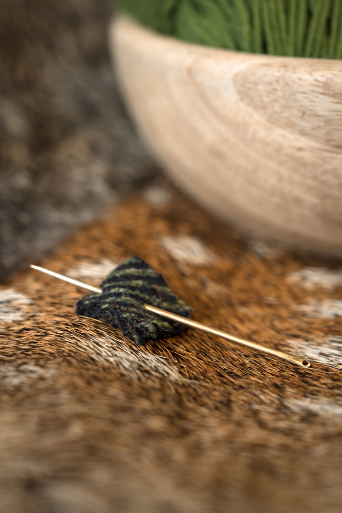 Brass needle 6 cm, price per piece