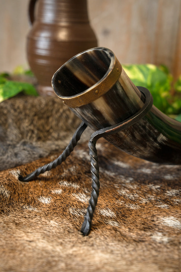 Drinking horn holder on the road
