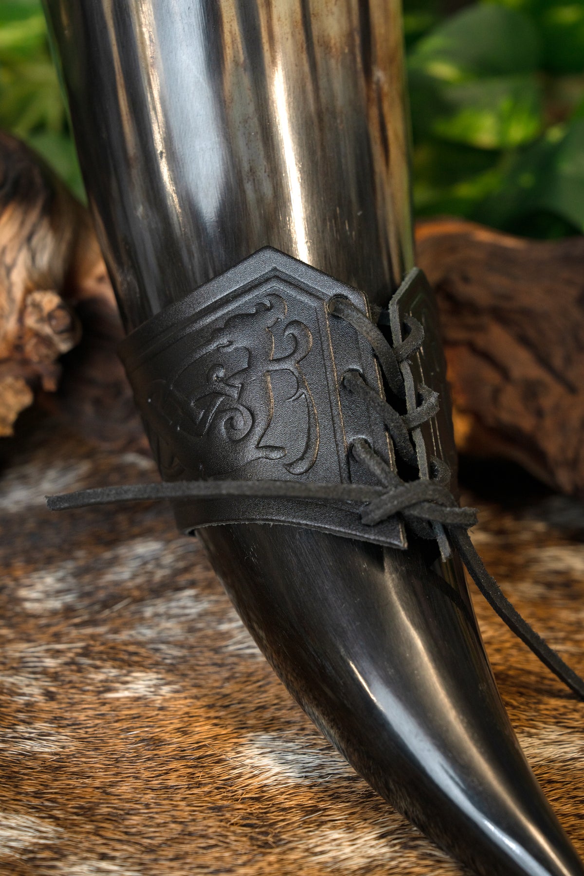 Drinking horn belt holder Castagir black