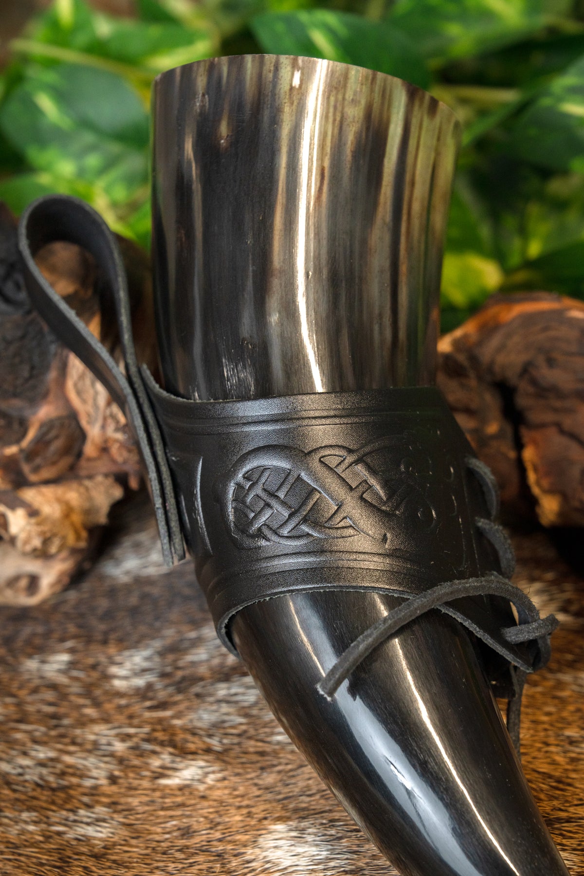 Drinking horn belt holder Castagir black