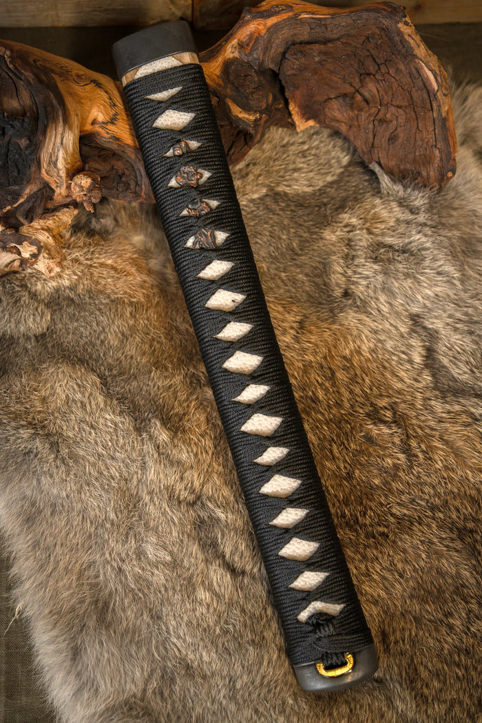 Katana hilt black