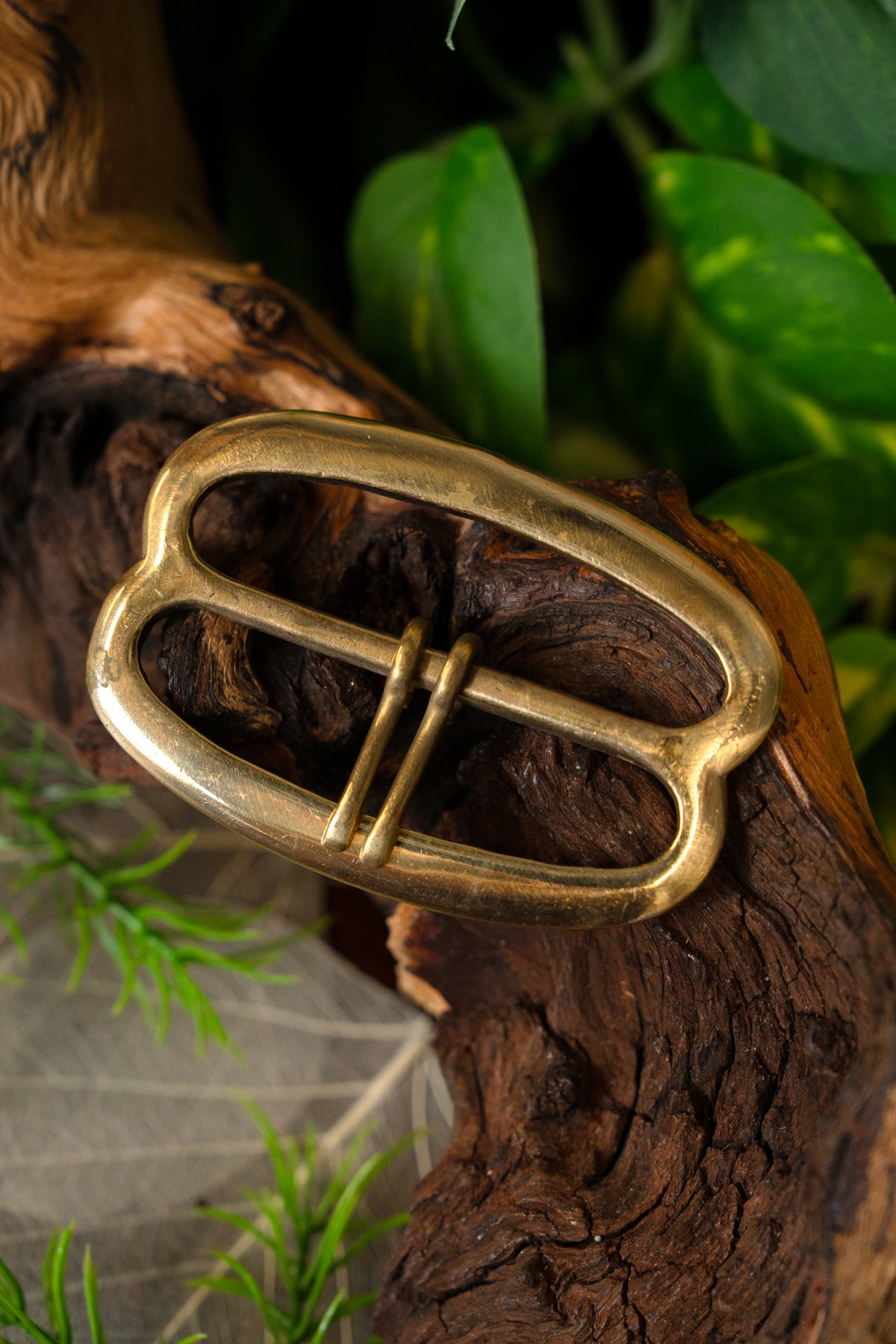 Double Renaissance buckle, round