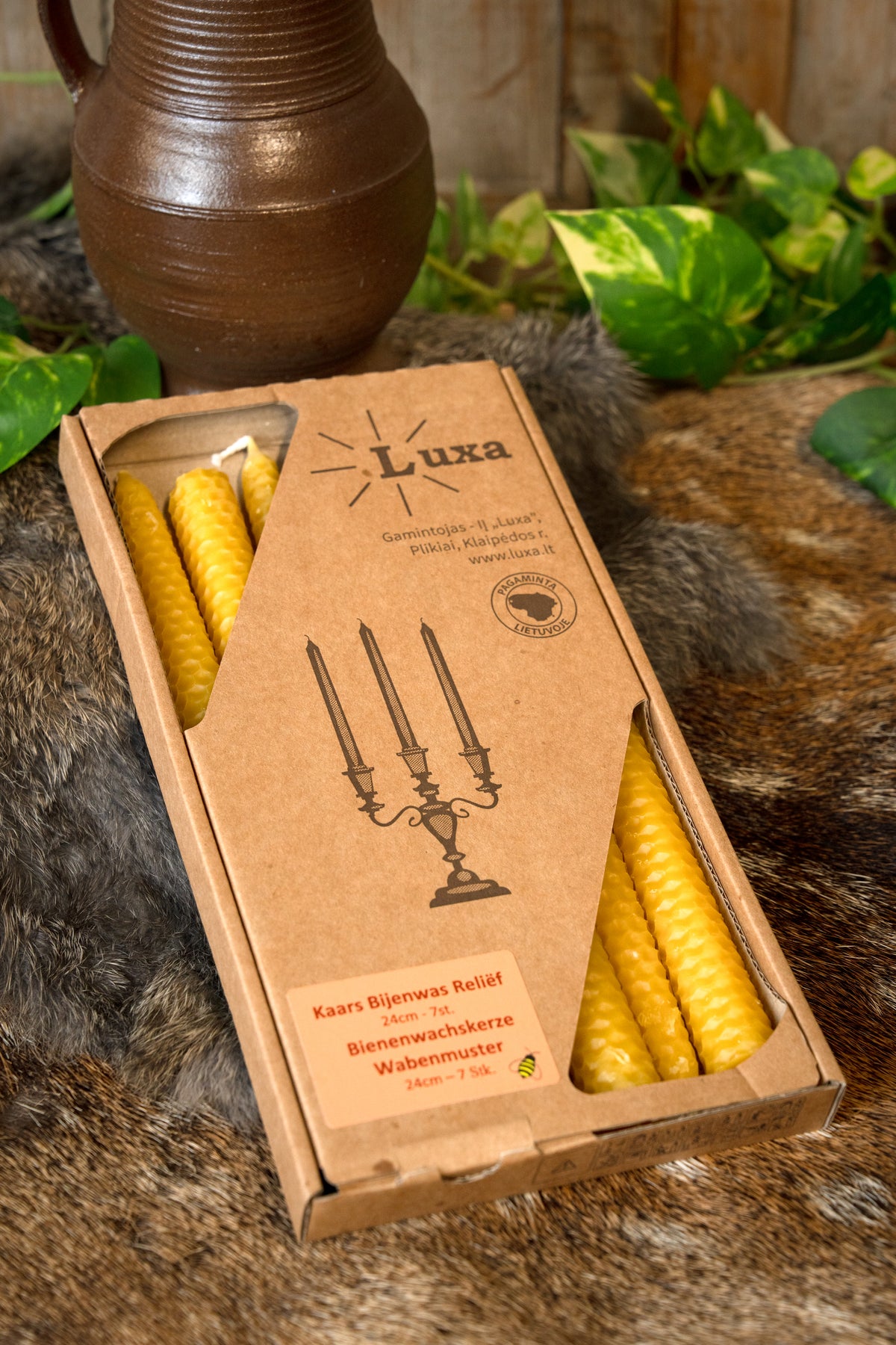 Rolled beeswax candle 24 cm, set of 7