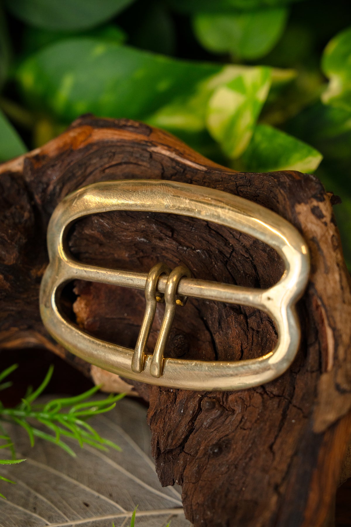 Double Renaissance buckle, round