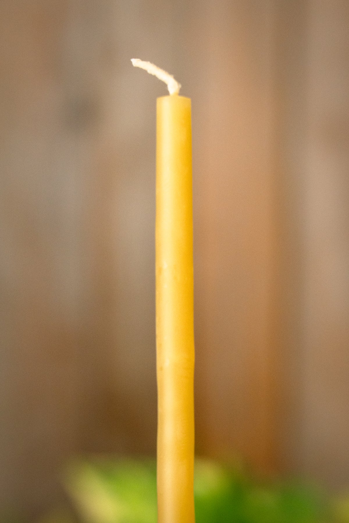 Dipped beeswax candle 25 cm, set of 60