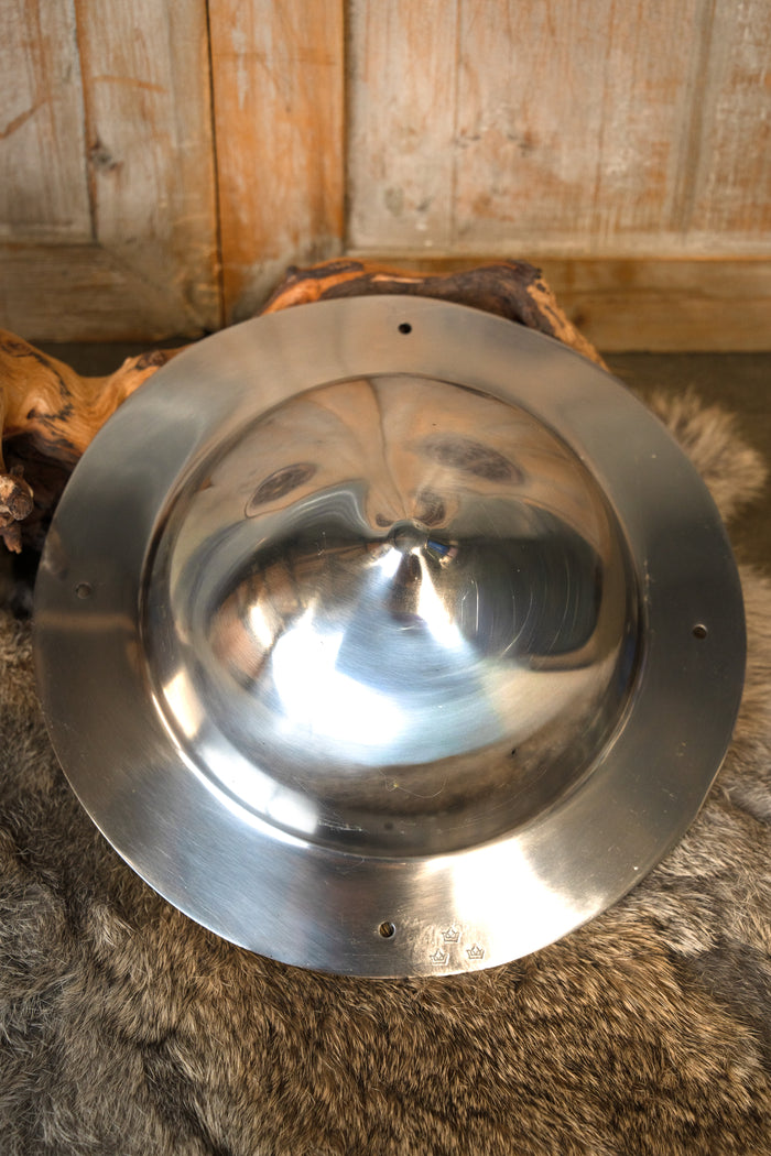 Round shield boss