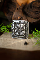 Okucia pasa z motywem kwiatu (zestaw 5 szt.), XVI wiek, posrebrzane