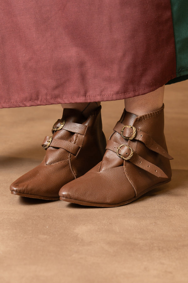 Medieval shoes, 1200–1400, brown