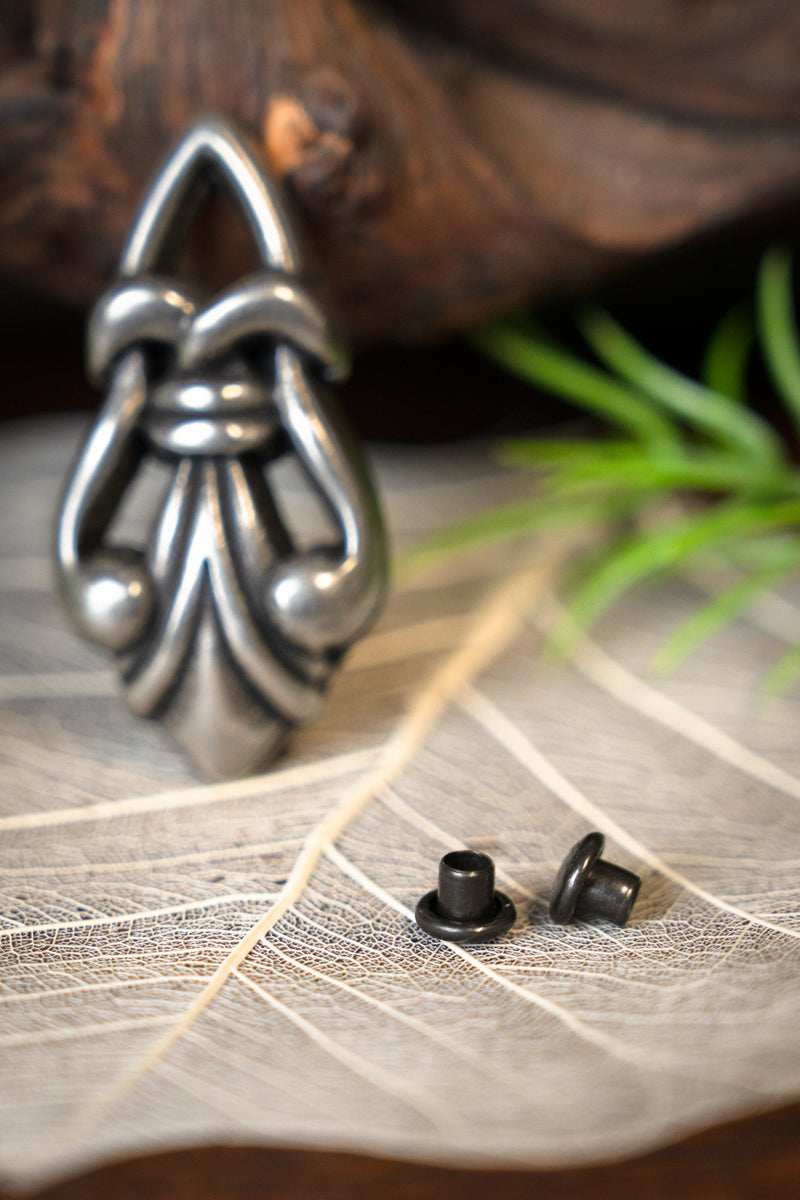 Garniture de ceinture de Gotland (1100–1200), argentée