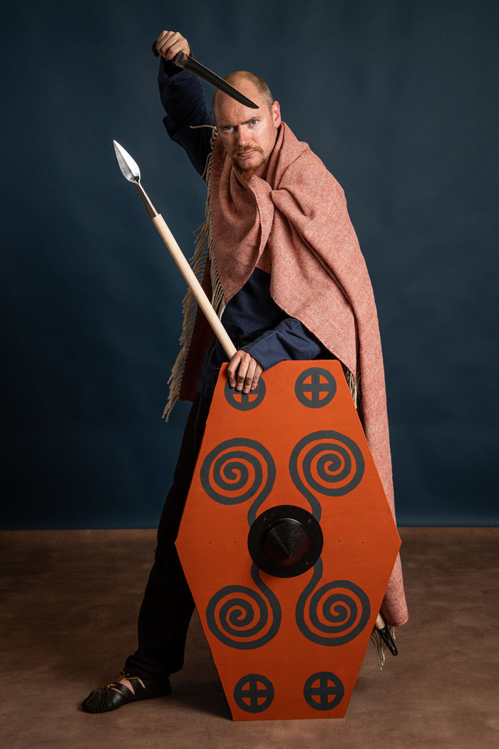 Germanic Iron Age cloak, wool, red